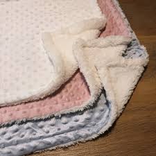 Cobertor Sherpam branco dots 1,10 x0,90m Lao