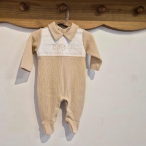 Macacão piquet ziper safari cru P Anjos Baby