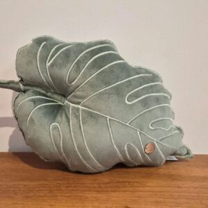 Almofada folha veludo verde c/bordado Fau