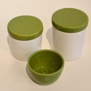 Kit ceramica 3pçs branco perol c/poá rosa velho