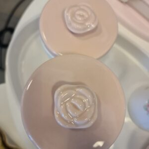 Par de aplique avulso flor rosa ou branca 3,5cm