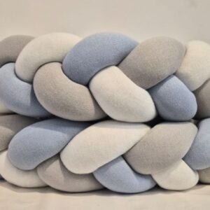 Trança p/berço tricô off/cinza/azu salina 4m Biah