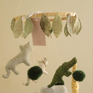 Móbile em tecido feito à mão Safari