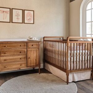 Berço Dot Madeira MEL Entalhada - Padrão Americano