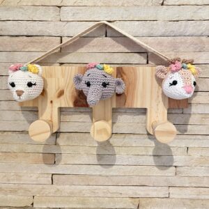 Cabideiro ursa feminino amigurumi Inovart