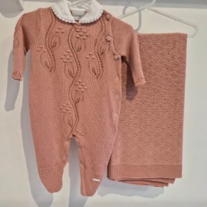 Saída maternidade rose folhas e furos P noruega