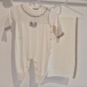 Macacão c/manta pto losangos e tranças RN noruega