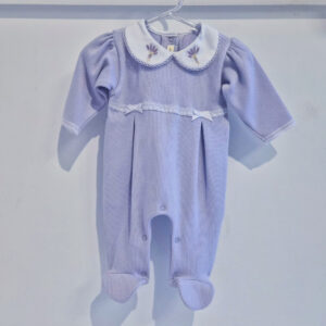 Macacão bordado Larissa Lavanda PP Poupon