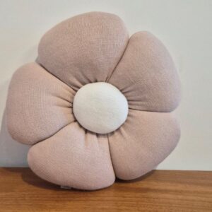 Almofada decorativa tricot formato flor Biah
