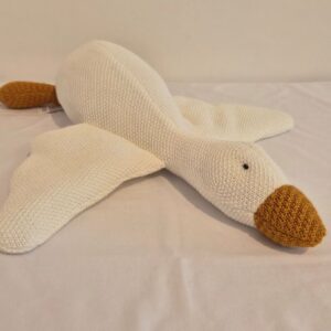 Patinho decorativo G em tricot off AT