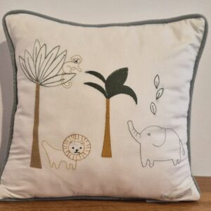 Almofada 30x30 bordado safari Biah