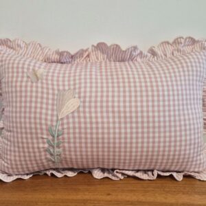 Almofada 30x50cm xadrez bordado - Qmama