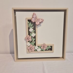 Quadro caixa charme c/ letra menina relevo - RH