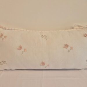 Cabeceira 60x30 bordada borboletas Qmama