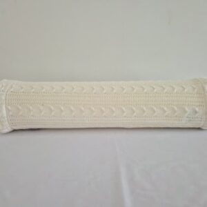 Rolinho peseira de berço trico trança off whi FAU