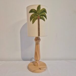 Abajur base pinus cúpula coqueiro