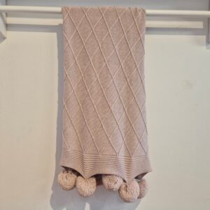 Manta de colo tricot SOFT com pompom AT