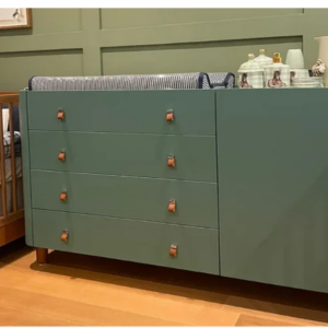 Cômoda 704 com 4 gavetas e porta Laca Verde