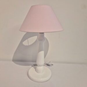 Abajur base branca c/cúpula rosa
